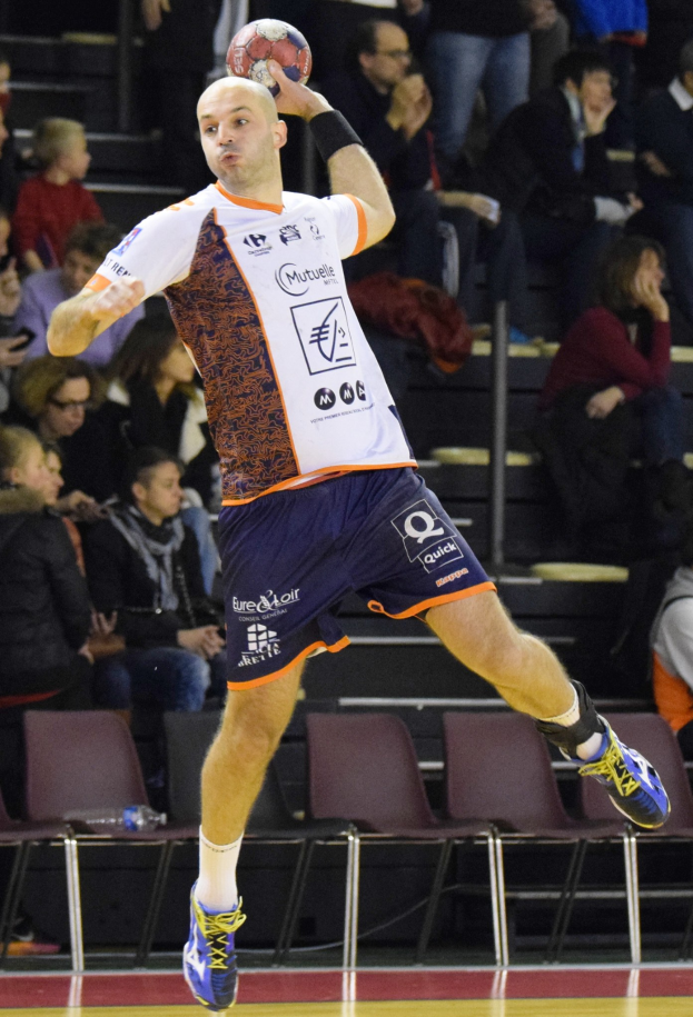 Fuchses Nationalspieler Lichtlein undergoes eine Fu\303\266-Operation