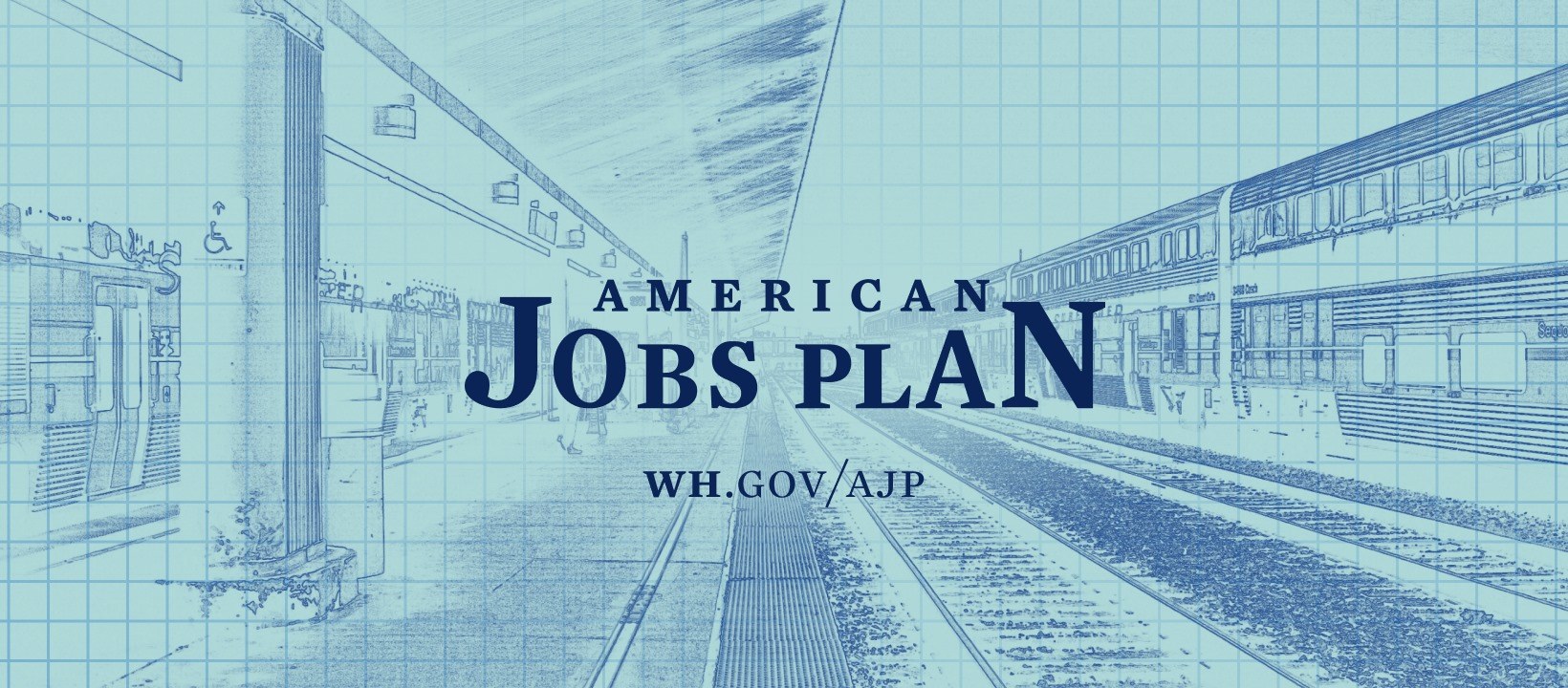 Blaupause eines Bahnhofs mit der Aufschrift "American Jobs Plan" und einem Zug auf der rechten Seite und Eisenbahnschienen daneben.