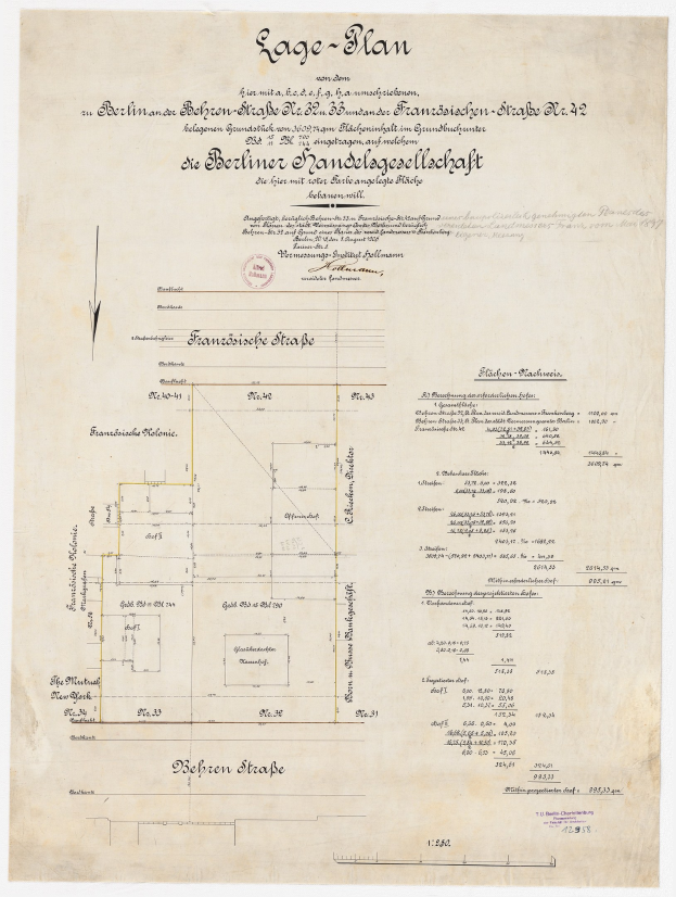 Alter Dokument mit einer handgezeichneten Grundriss des Berliner Handelagellachaft, mit Text und einem Stempel auf der linken Seite.