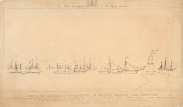 Eine Zeichnung von mehreren Schiffen auf dem Wasser mit einem Leuchtturm im Hintergrund, begleitet von Text auf dem Papier.