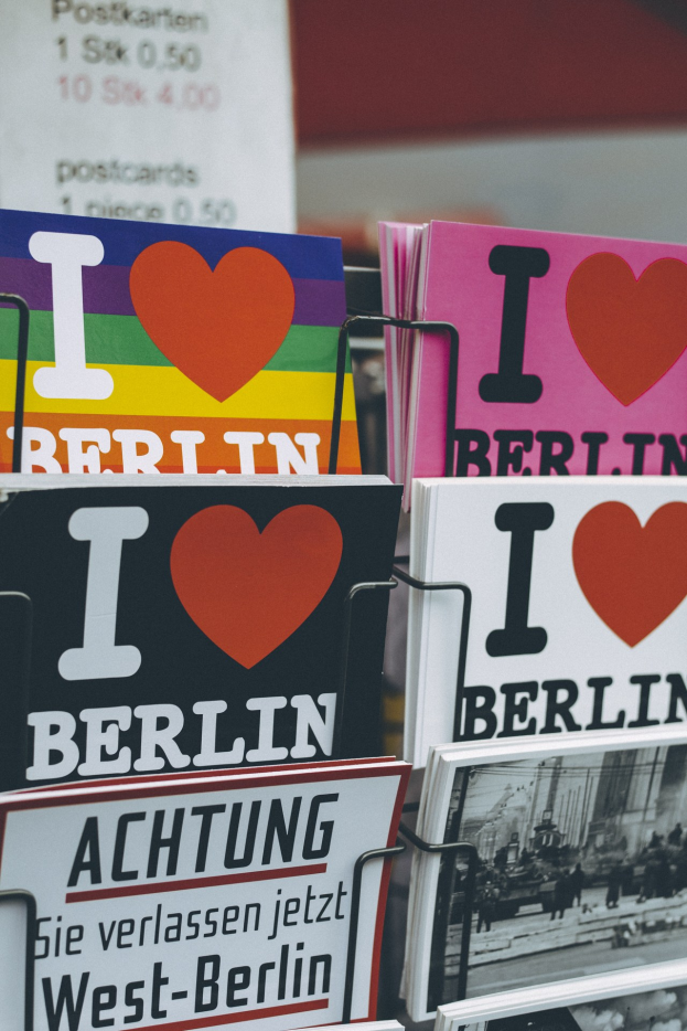 Im Wachsfigurenkabinett der halben Berühmtheit