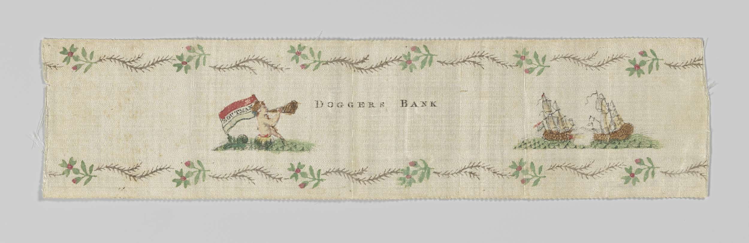 Ein Stoffdesign mit einem spielenden Hund in einem roten und weißen gestreiften Hemd und einer Katze in einem blauen und weißen karierten Hemd, mit der Aufschrift "Doggers Bank" in fetter schwarzer Schrift auf einem hellblauen Hintergrund.